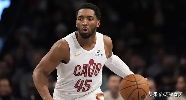 包含大比分获胜引发热议！，Rookie在FPX比赛中夺冠引发球迷热议的词条-爱游戏游戏平台